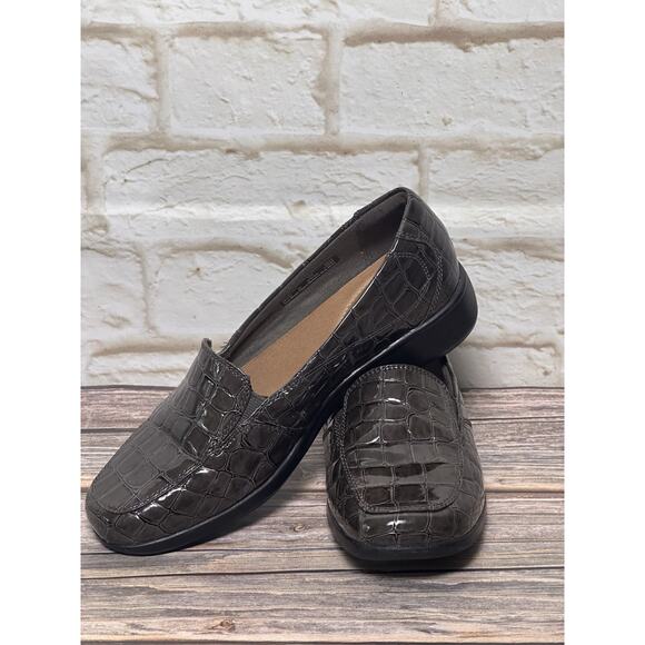 Clarks Brown Faux Croc Patent Leather Slip on Loafers Shoes Womens 7M - Picture 16 of 16